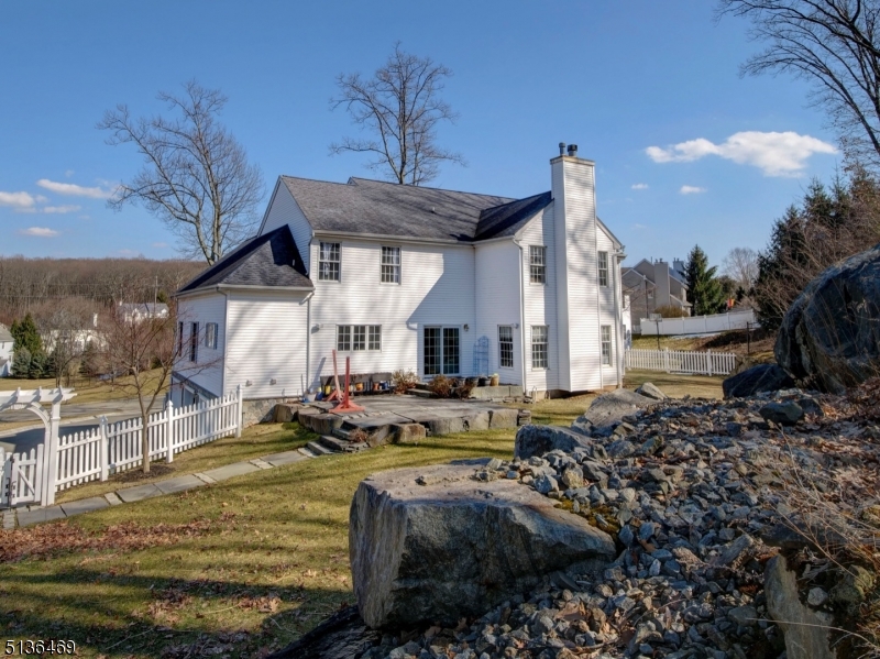 POETS PEAK - Residential