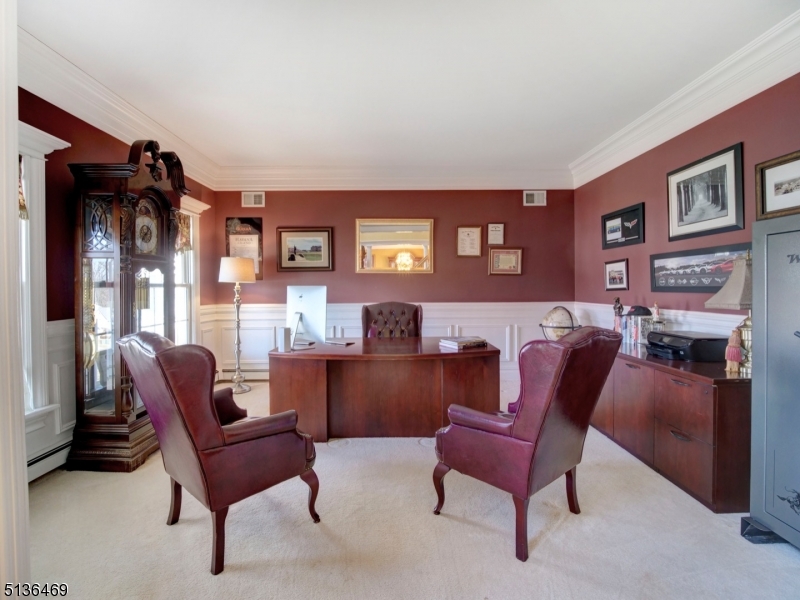 POETS PEAK - Residential