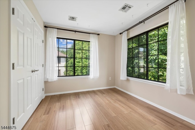 THE CEDARS - Residential