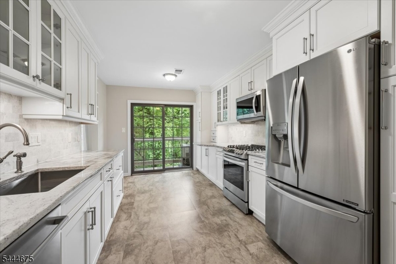 THE CEDARS - Residential