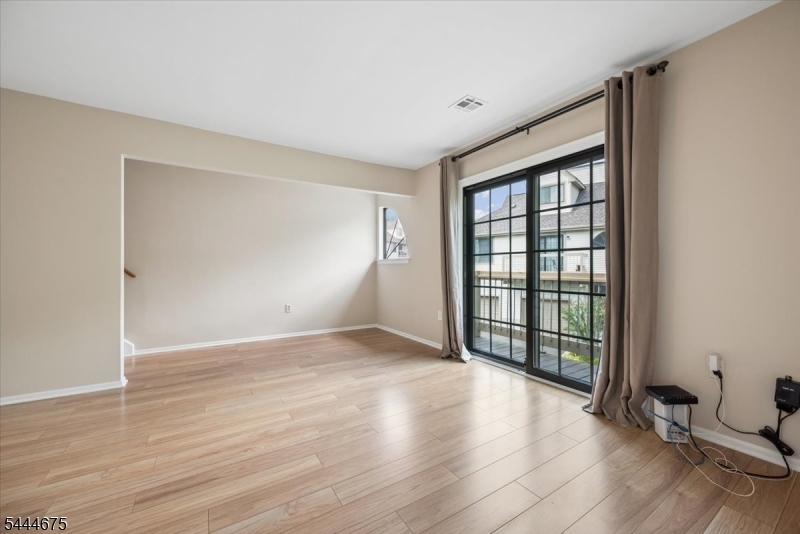 THE CEDARS - Residential