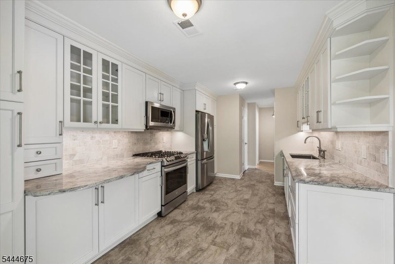 THE CEDARS - Residential