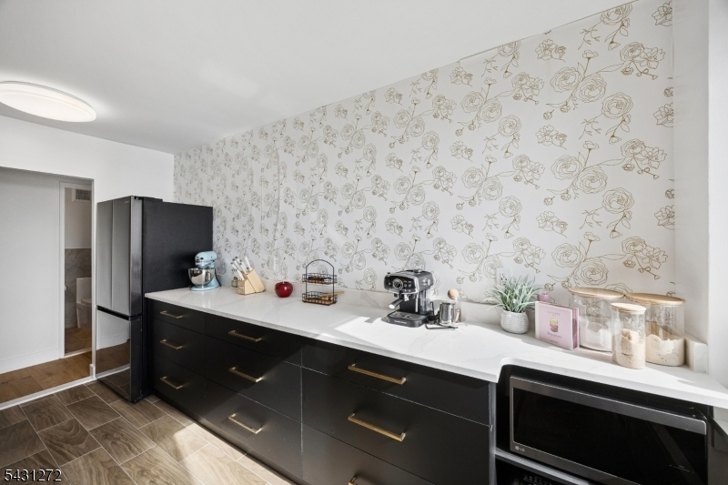 Winston Towers 200 - Residential