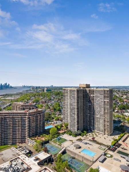 Winston Towers 200 - Residential