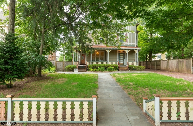 Also Short Term available!  WOW!! High ceilings, lots of light!  Double deck, off kitchen, in unit full size w/d machines in laundry room. Central air and gas heat. Large Dining room for entertaining! Living Room with bay window and built ins. Such character! 2 Wood burning fireplaces, Remodeled kitchen has granite counters breakfast area, upgraded appliances, Subzero refrigerator, Breakfast nook with floor to ceiling windows for that extra light going out to deck. Hardwood floors throughout, plus a stunning bathroom with jacuzzi and steam shower. To show this home is def to rent it!!