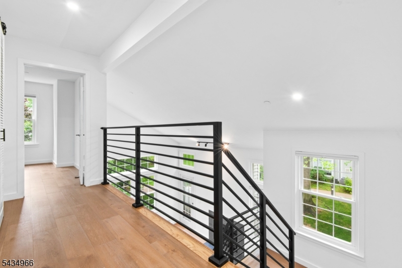 CROSS CREEK POINTE - Residential