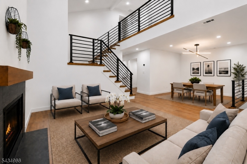 CROSS CREEK POINTE - Residential