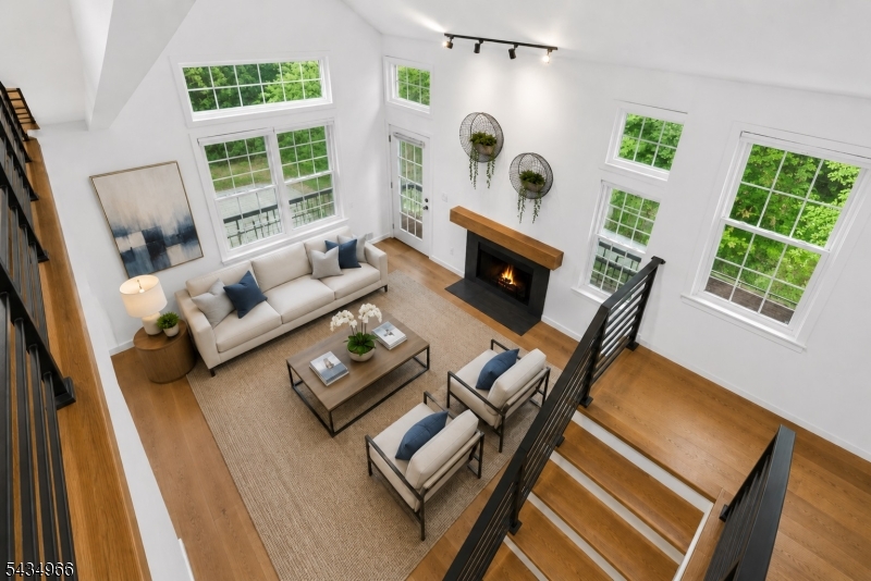 CROSS CREEK POINTE - Residential
