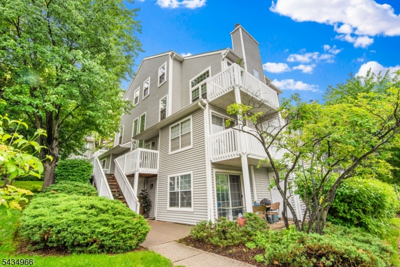 CROSS CREEK POINTE - Residential