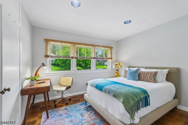 Yantacaw Brook - Residential