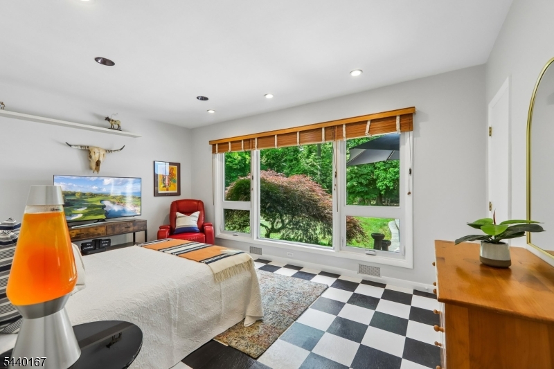 Yantacaw Brook - Residential