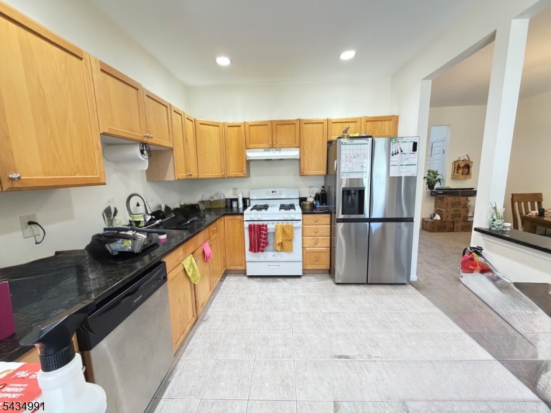 Glenmont Commons - Residential Lease