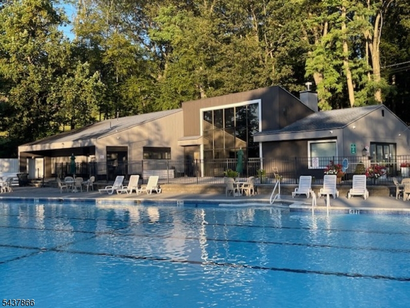 THE MOUNTAIN CLUB - Residential