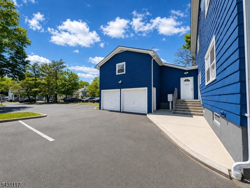 West End - Commercial Sale