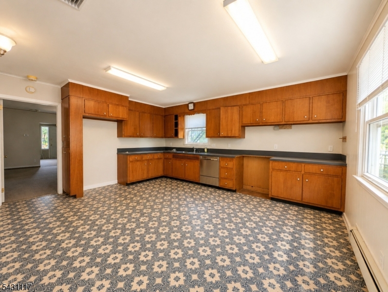 West End - Commercial Sale