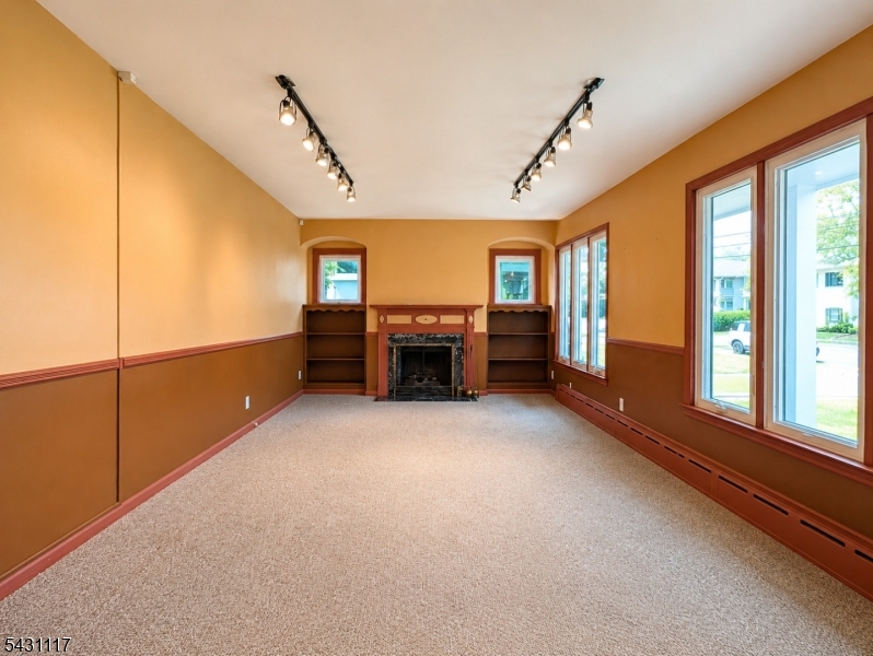 West End - Commercial Sale