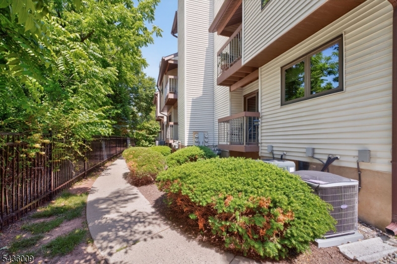 Brookview - Residential