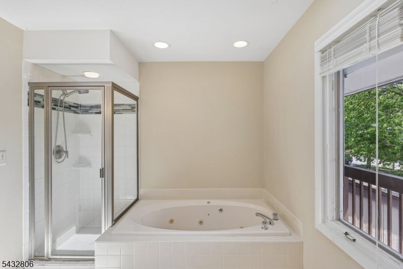 Wedgewood Knolls - Residential