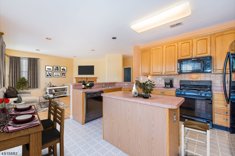 BROOK HOLLOW - Residential