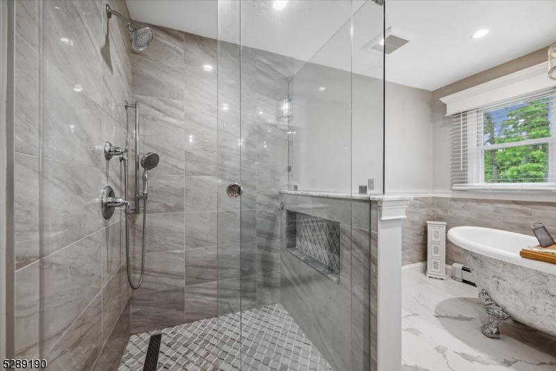 Back Oak Estates - Residential
