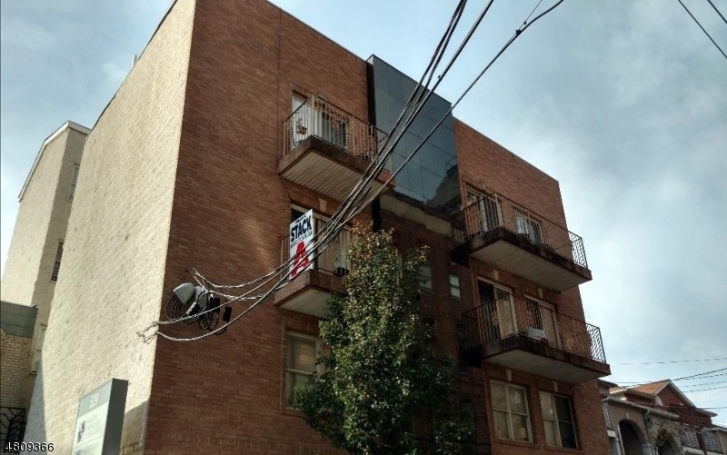 Excellent 16 Unit building centrally located with private parking, separate gas, water, electric, sprinklers, 1,2 and 3 bedroom apartments, hardwood floors, balconies, too much to list, a must see!!! Excellent rent roll, Central air conditioning