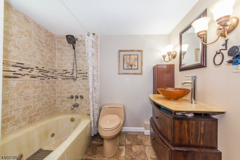 Rainbow Lakes - Residential