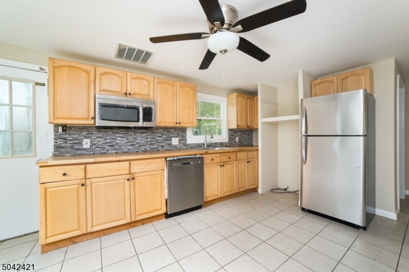 High Point Country Club - Residential Lease