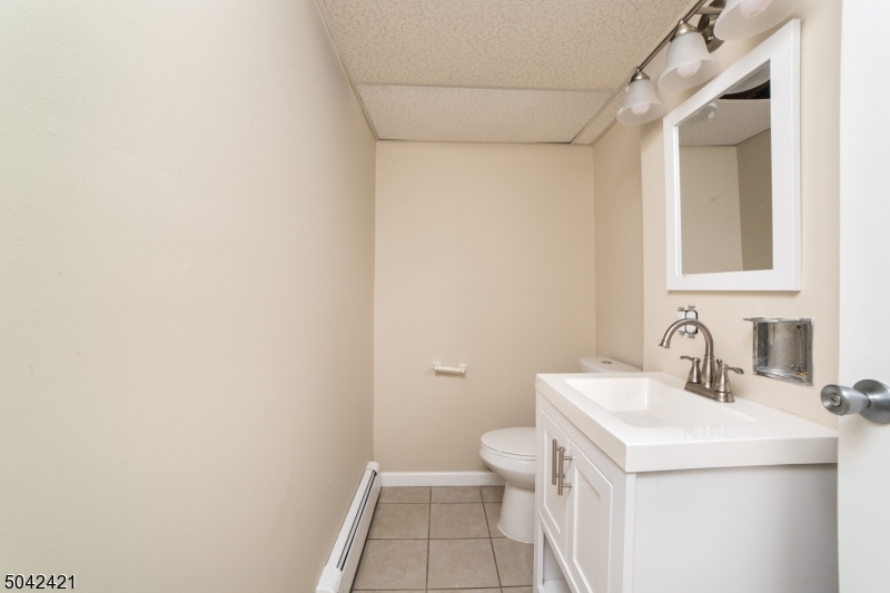 High Point Country Club - Residential Lease