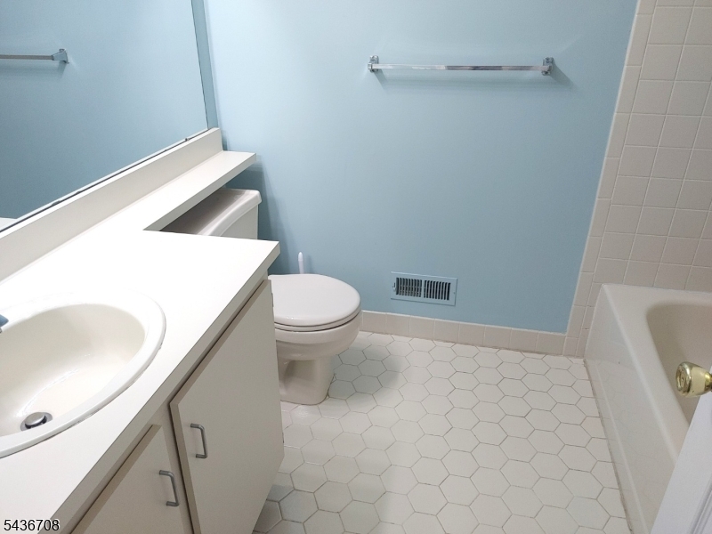 Society Hill VI - Residential Lease