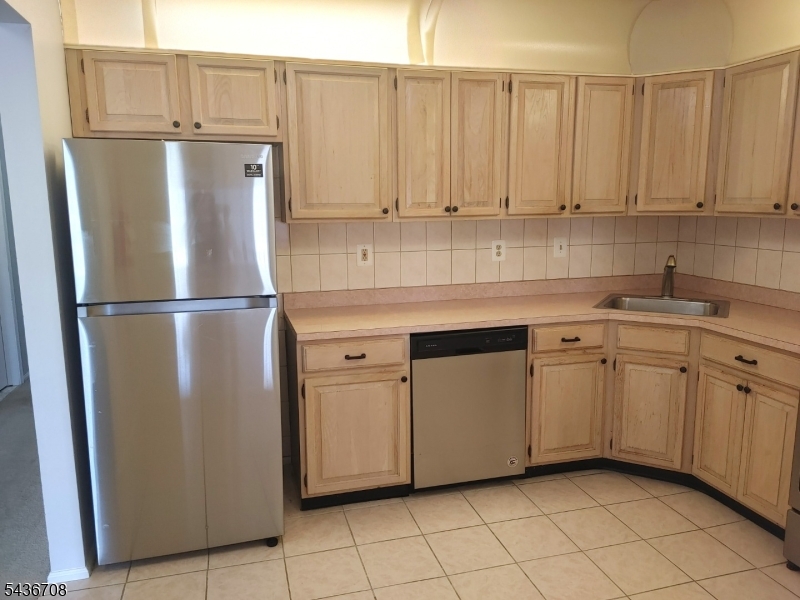 Society Hill VI - Residential Lease