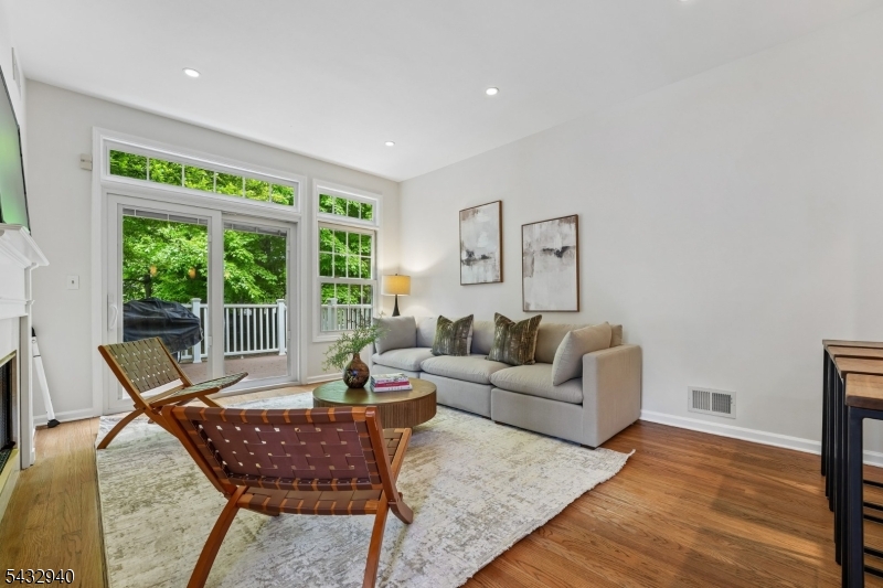The Eagle Rock - Residential