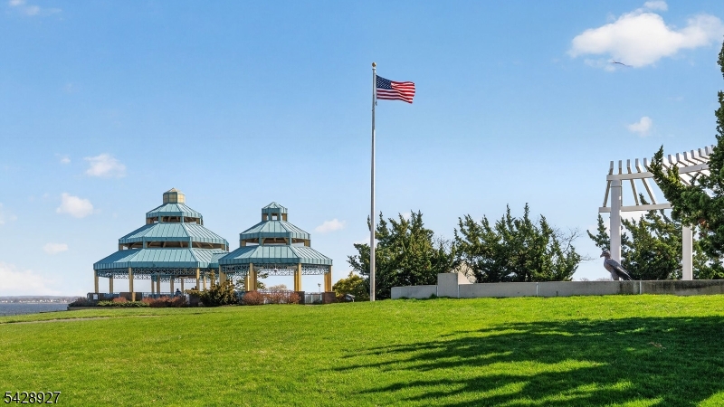 Raritan Ridge - Residential