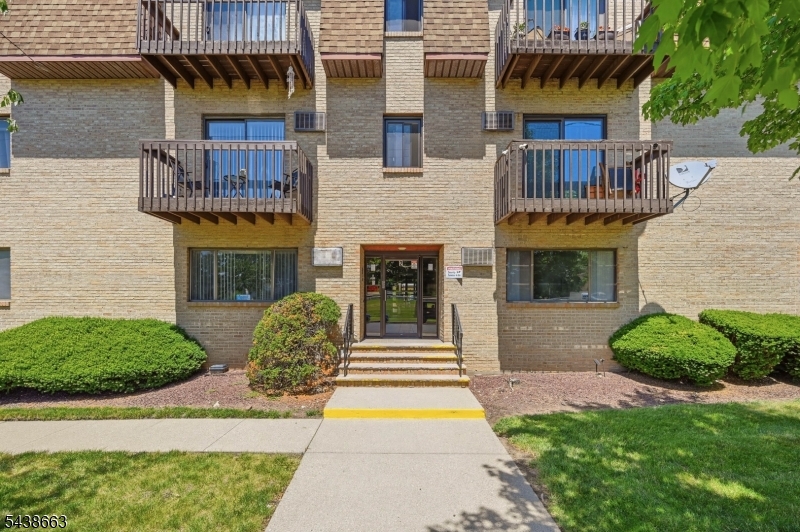Convent Court Condo - Residential