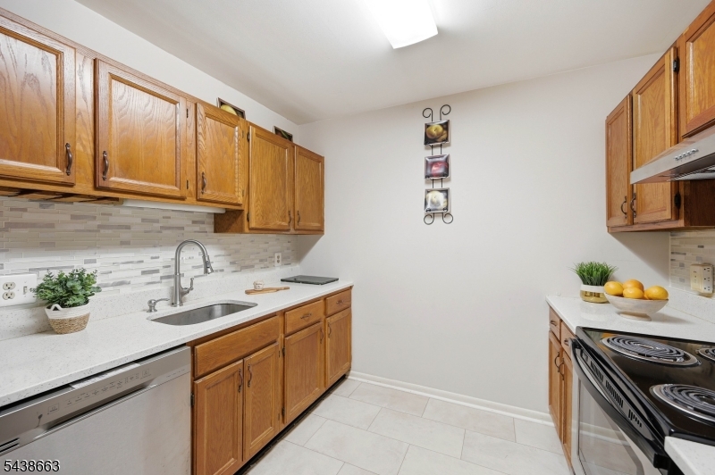 Convent Court Condo - Residential