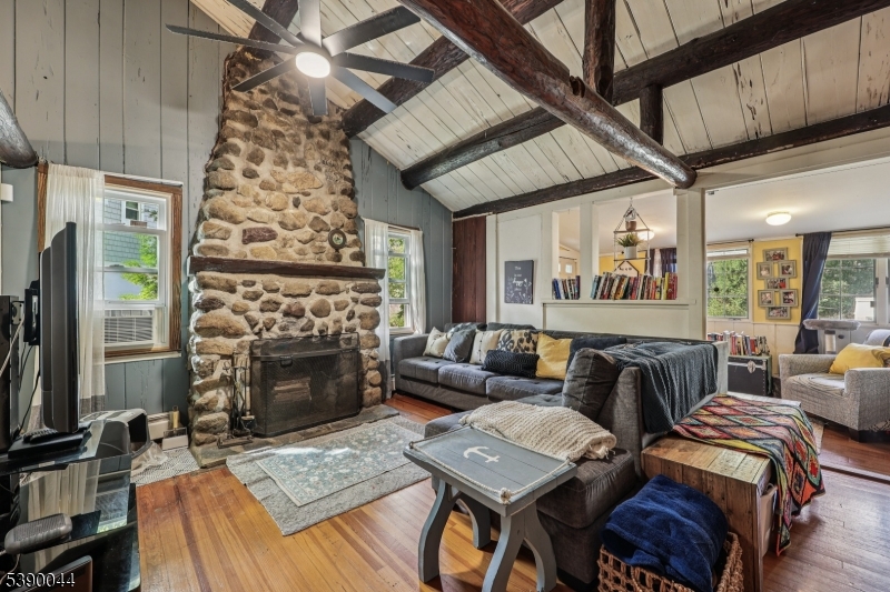Cupsaw Lake - Residential