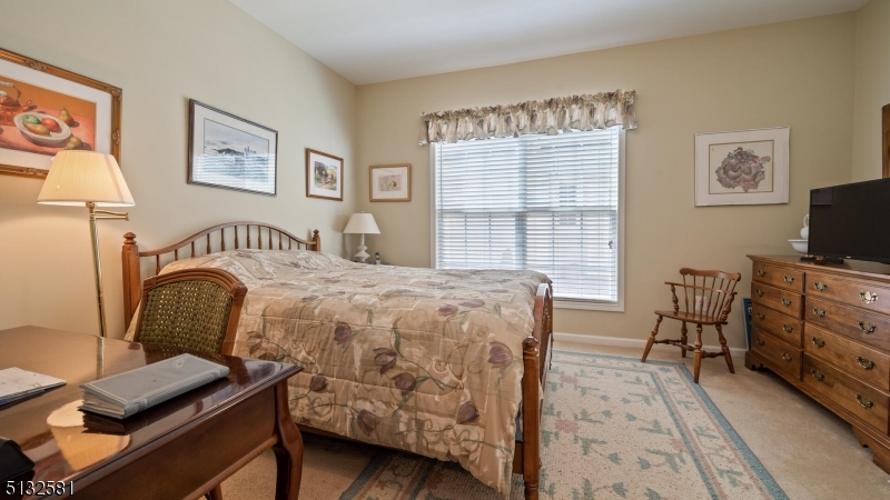 SOMERSET RUN - Residential