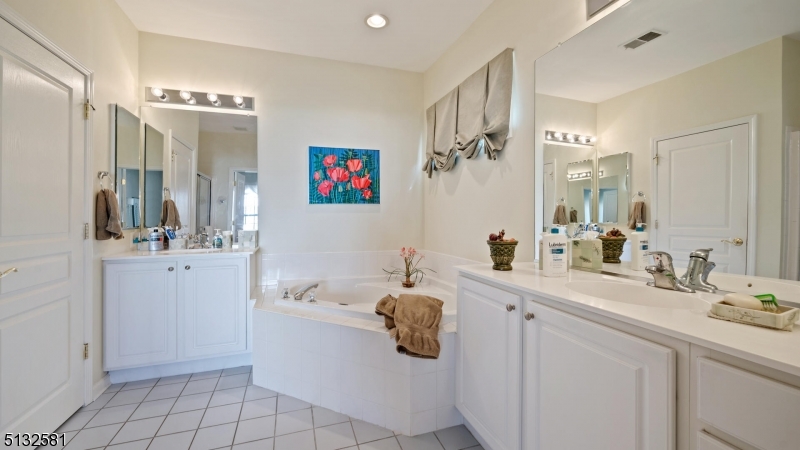 SOMERSET RUN - Residential