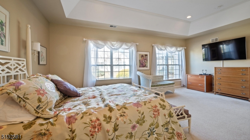 SOMERSET RUN - Residential