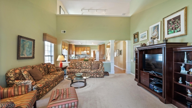 SOMERSET RUN - Residential
