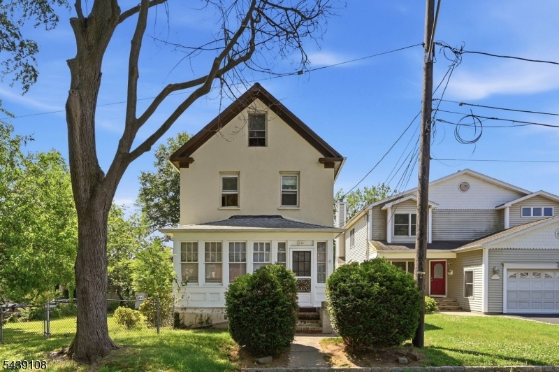 Set on oversized property on a dead end street, this two bedroom charming Colonial is waiting to be transformed.  Good curb appeal and private setting, this home features enclosed front porch, living room, large country kitchen, two bedrooms, bath and great back yard.  Bring your investors, builders, contractors.