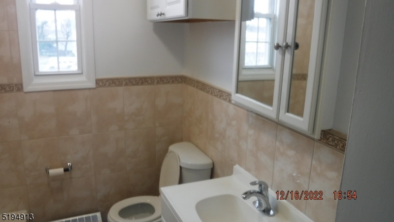 Lakeview - Residential Lease