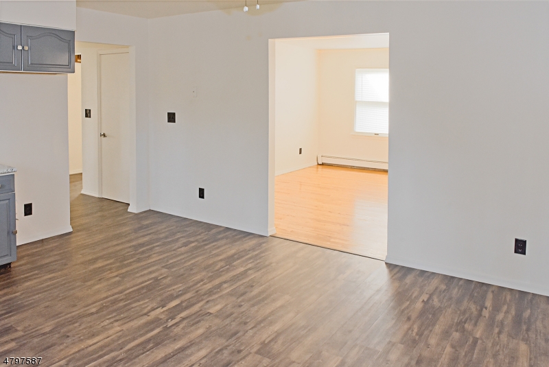 Ironia - Residential