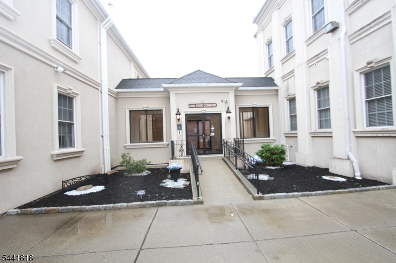 Beautiful 1st fl, 2 bed, 2 bath condo. Unit offers an open plan kitchen,LR and dining area, in unit laundry hookups, walk in closet and large private storage cage in the basement. 2 reserved parking spaces included.