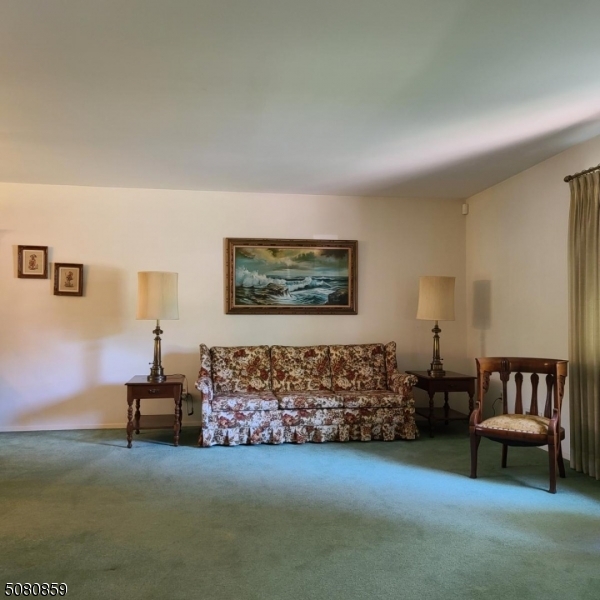 WHIPPANY - Residential