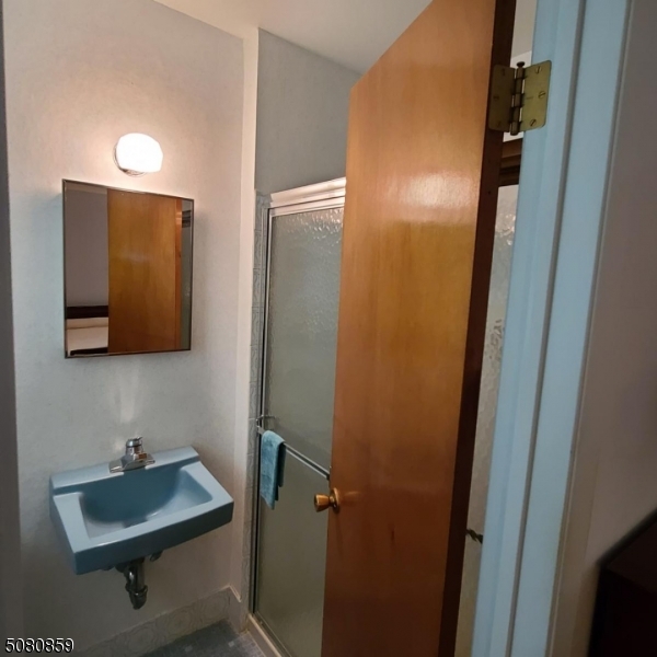 WHIPPANY - Residential