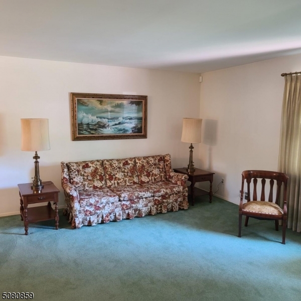 WHIPPANY - Residential