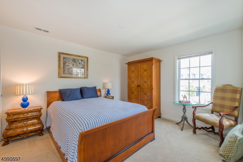 Columbia Park Residences - Residential