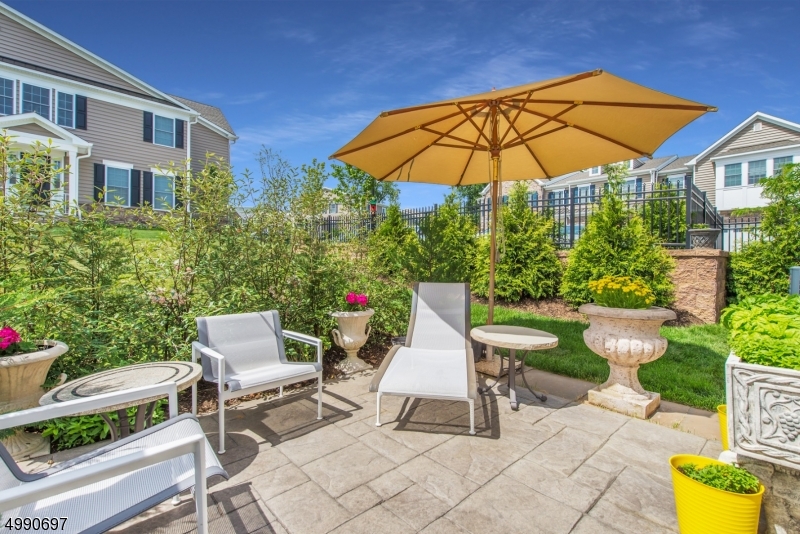 Columbia Park Residences - Residential