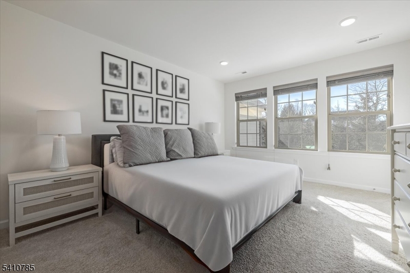 Kensington Sqaure - Residential