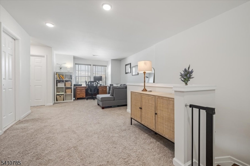 Kensington Sqaure - Residential